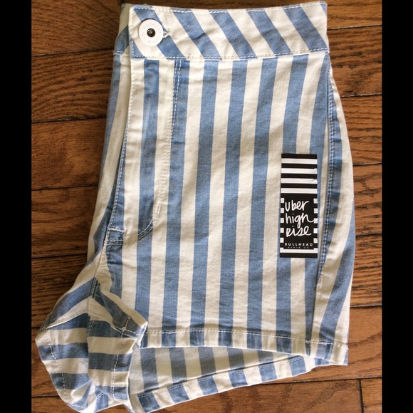 Bullhead Denim Co. Striped High Rise Shorts NWOT - Picture 2 of 4