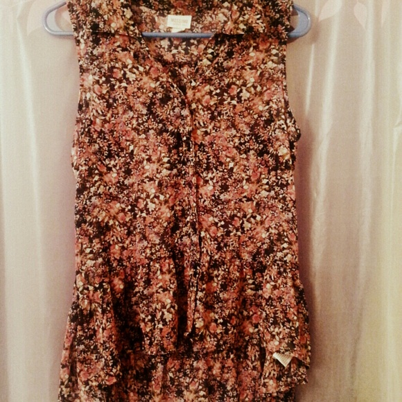 🌷🌸Flower Tank🌺🌹 SOLD ON VINTED