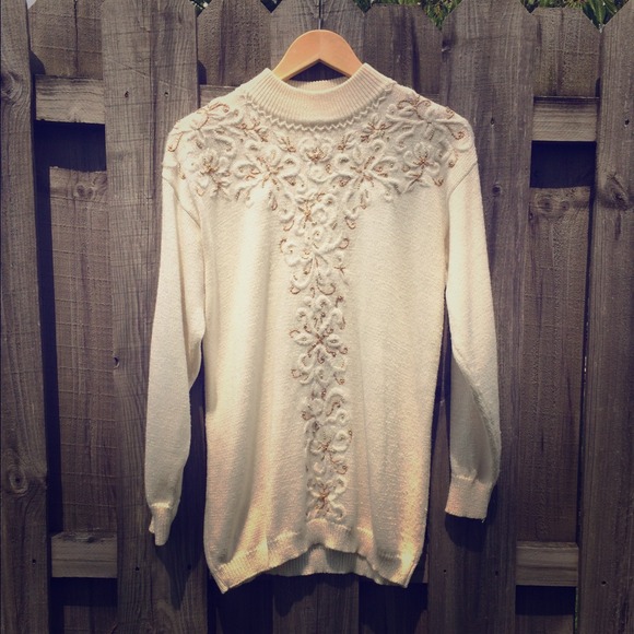 ❌SOLD❌ White cream gold detailed sweater dress