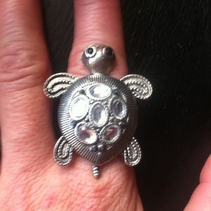 Adorable turtle ring