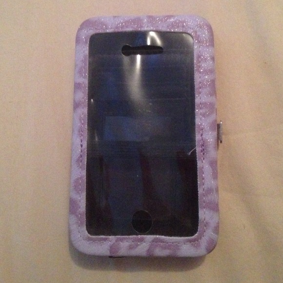 iPhone 4/4s purple cheetah Wallet/Case