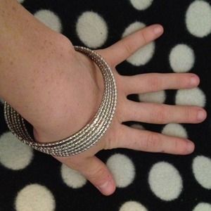 Chain linked bracelet