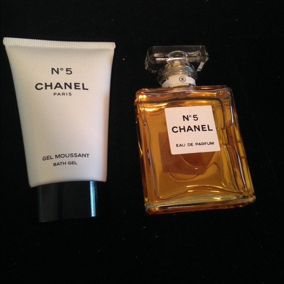 Chanel N5 perfume set