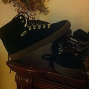 BRAND NEW! Never worn size 5 vans!