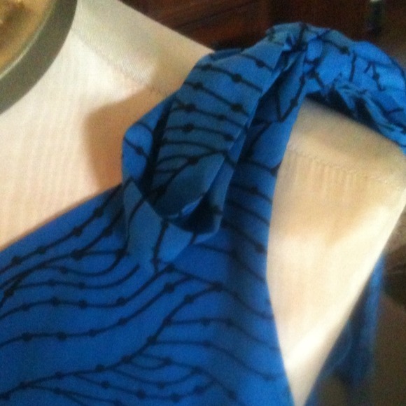 Blue & black 1/2 shoulder dress nwot - Picture 2 of 4