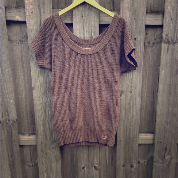Hollister short sleeve baggy brown sweater