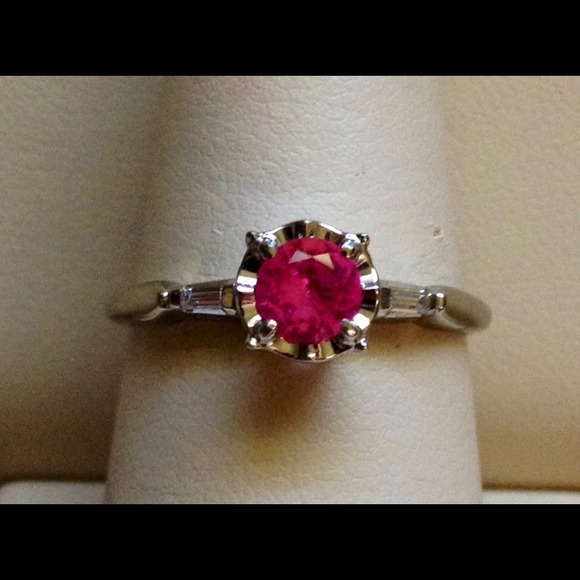 Jewelry - 18k white gold ring with pink sapphire & diamonds.