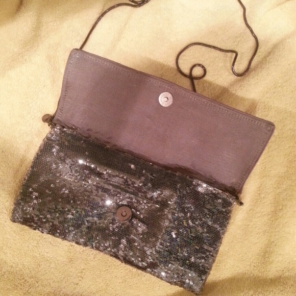 BCBGMaxazria Small purse , no longer available - Picture 3 of 4