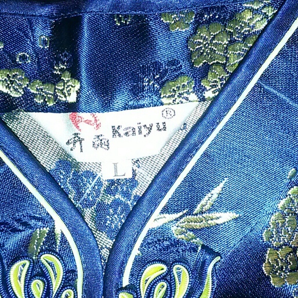 Japanese dress - Picture 4 of 4