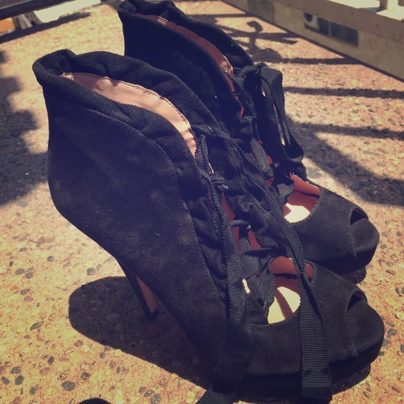 Betsy Johnson lace up boots