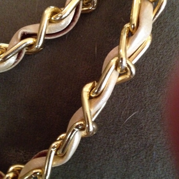 SOLD IN  BUNDLE Beautiful gold chain and NECKLACE!