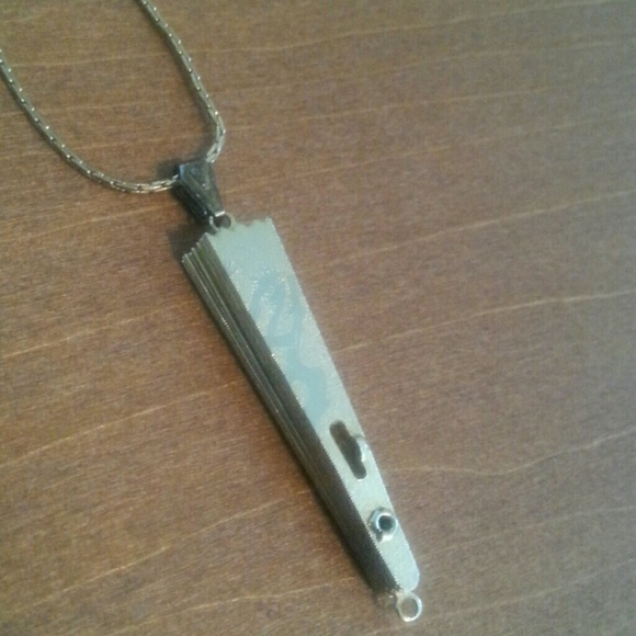 ~Keeping~Vintage Monet Asian Fan Necklace - Picture 2 of 3