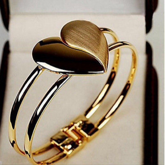Jewelry - 🌟2x Host Pick🌟NWT Heart bracelet