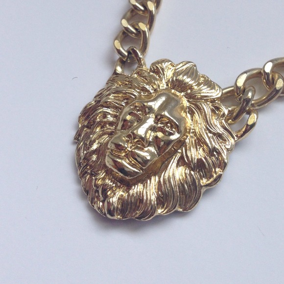 Gold Lion Chain Link Necklace