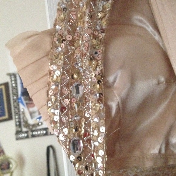 PROM DRESS - Picture 2 of 4