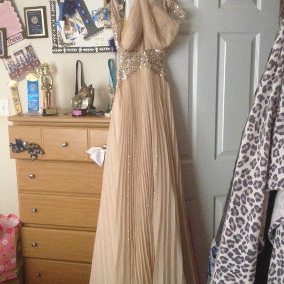 PROM DRESS - Picture 4 of 4