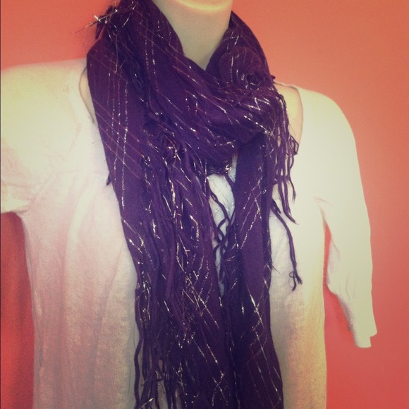 💕Purple shimmering scarf💕