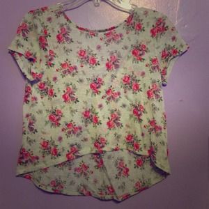 Cute flower high low crop top