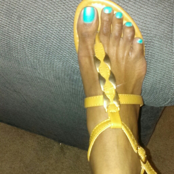 Sandals - Picture 4 of 4