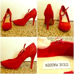 Steve Madden RED velvet pumps size7.5