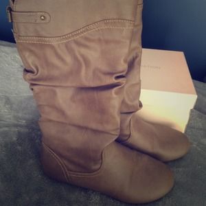 Light tan slouchy boots