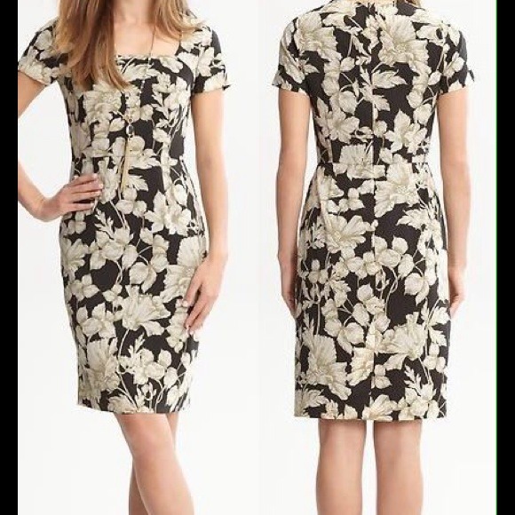 Banana Republic Dresses & Skirts - Banana Republic Sophia floral dress