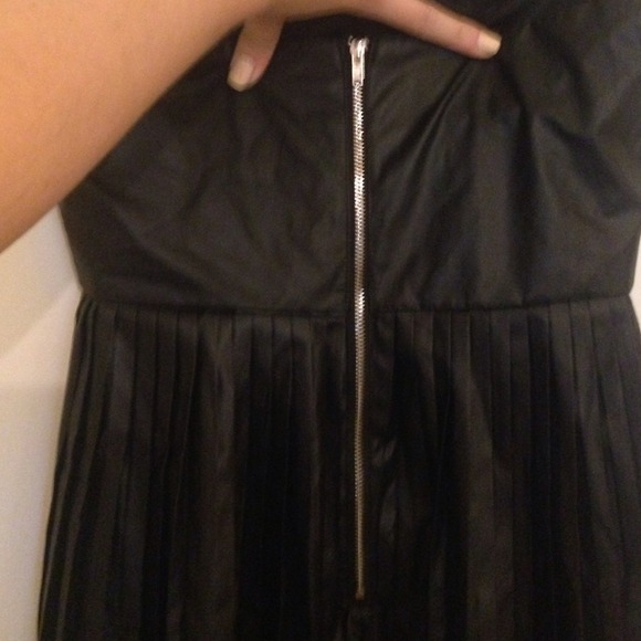 Tobi little black dress - Picture 3 of 4