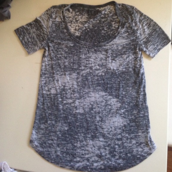 Basic tee - Picture 2 of 3