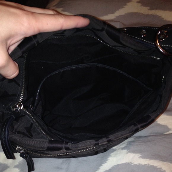 SOLD Authentic Coach Duffle Handbag - Picture 3 of 4