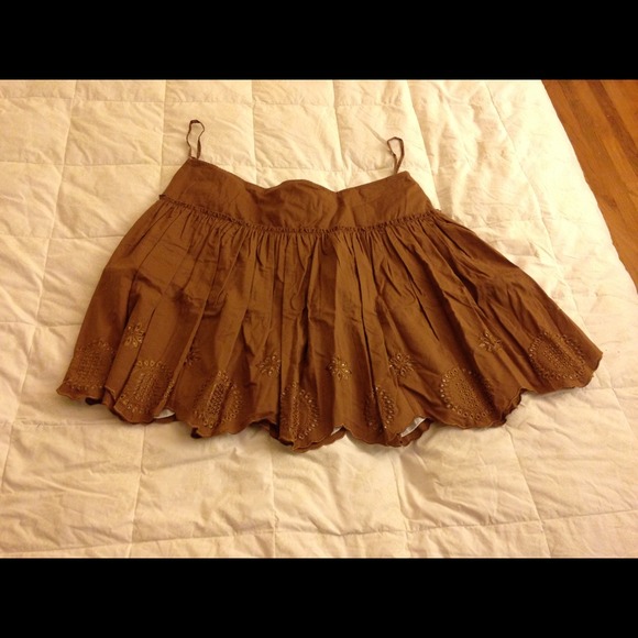 Brown skirt with lining skort underneath