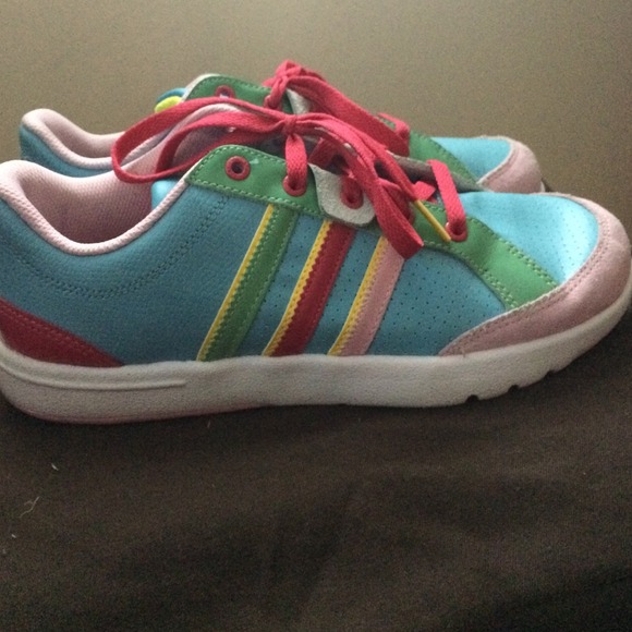 Adidas - Picture 2 of 3