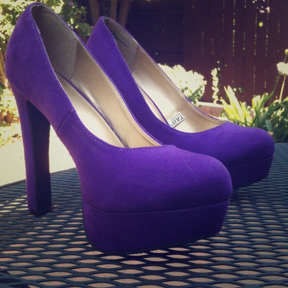 SOLD!!! NWOT Purple Suede Pumps