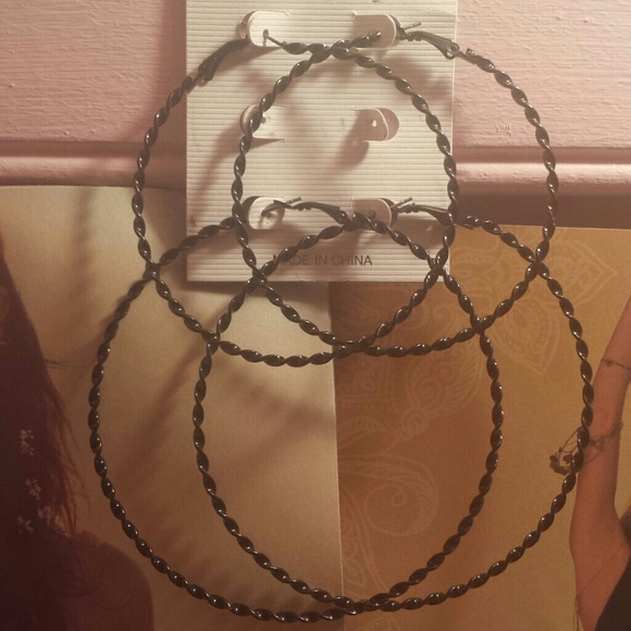 2 pair black earrings