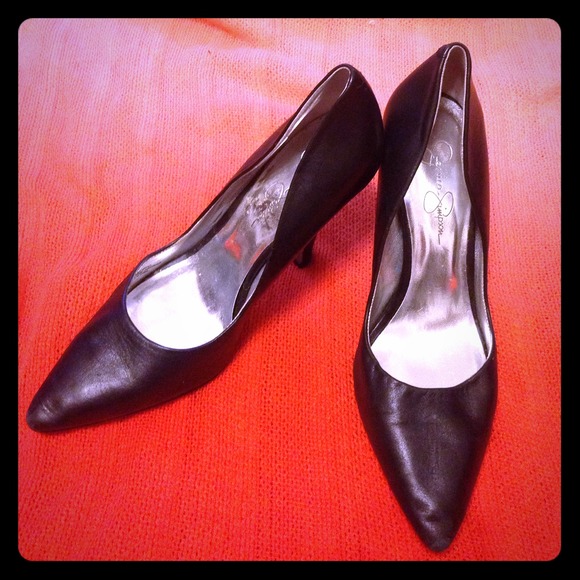 Jessica Simpson pumps
