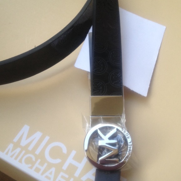 Authentic Michael Kors Belt - Picture 2 of 4