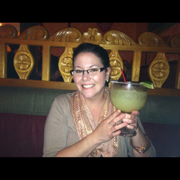 Meet Your Posher! - Picture 2 of 4