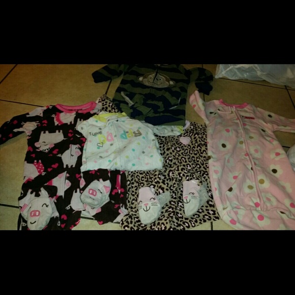 Size 2T,3T and 4T sleep wear. Price for all
