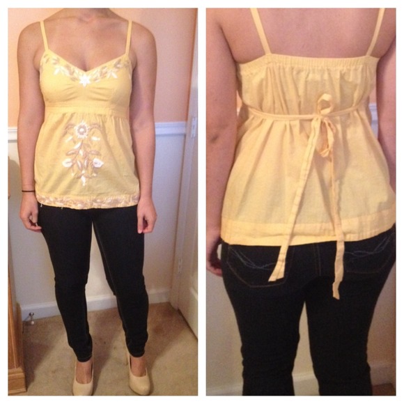 Yellow spring baby doll top!