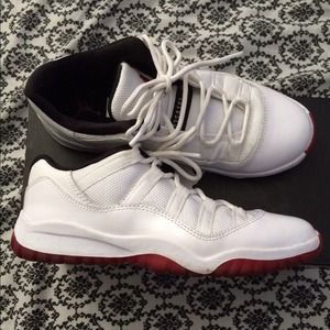 Jordan 11 "Varsity" Low 3Y