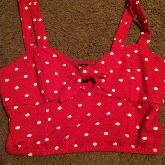 Forever 21/ urban outfitters cropped tanks