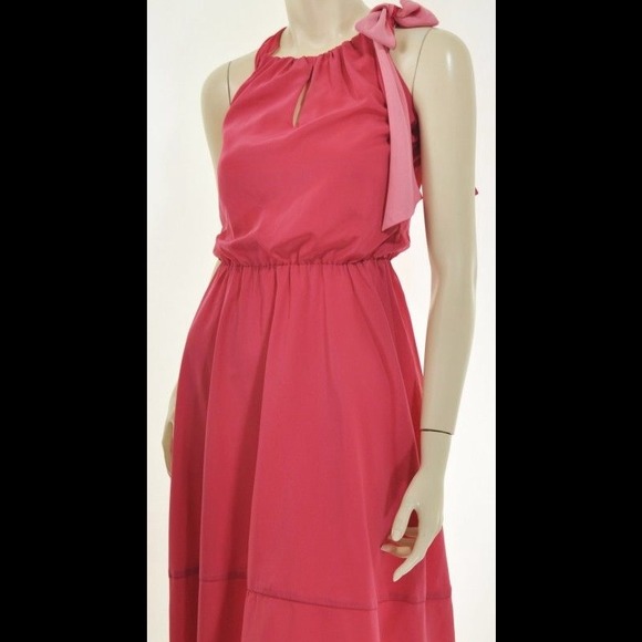 BOGO50 off WHITE HOUSE BLACK MARKET CREPE DRESS