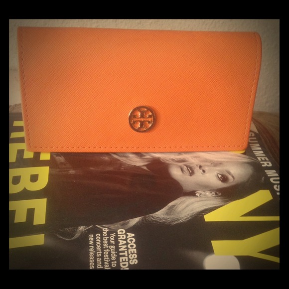 💯Authentic Tory Burch sunglass case.