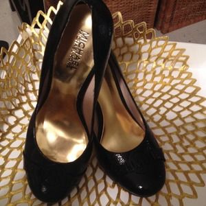 MICHAEL by Michael Kors heels in black leather