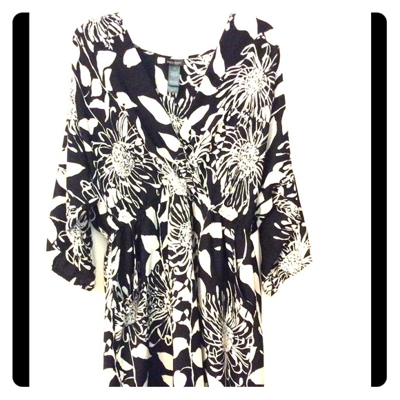 BUNDLE: Kimono Dress & Pearl Necklace