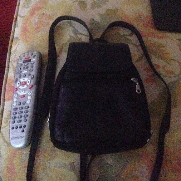 SOLD - Picture 3 of 4