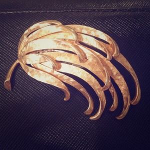 Vintage inspired hair clip