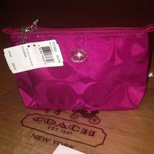AUTHENTIC COACH signature makeup bag