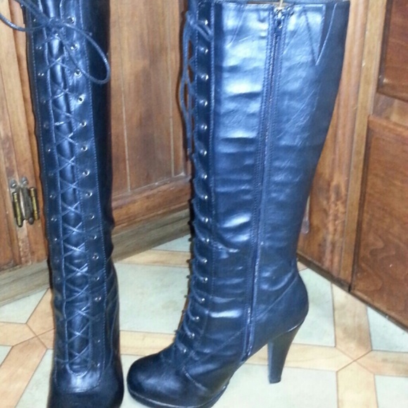 Lace up Blk. Boots - Picture 2 of 3