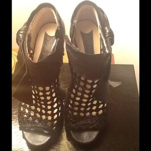***RARE HARD TO FIND*** Boutique 9 Caged Bootie