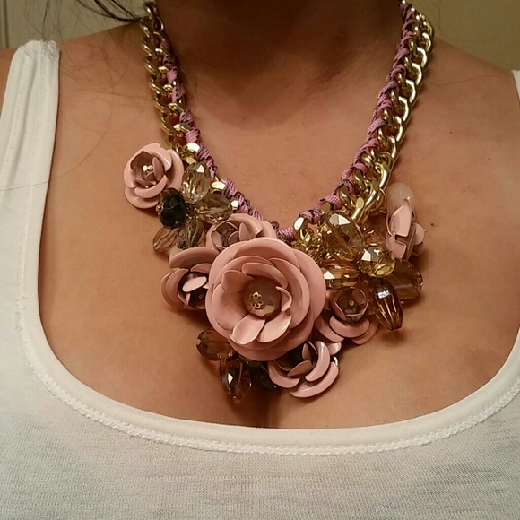 🚫On Hold🚫Statement Necklace
